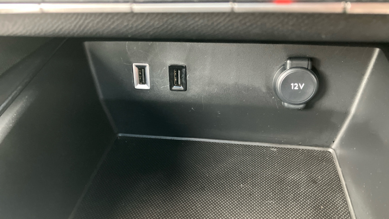 Citroen C5 Aircross 1.2 Hybrid 136 E-series 5dr e-DCS6 Petrol Hatchback